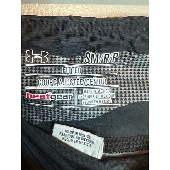 UNDER Armour Compression Camo Athletic Leggings Capri - size small - Picture 3 of 3